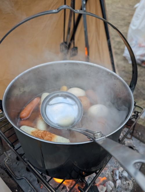 今年最後のオッサン3人キャンプ クレセントビーチ海浜公園キャンプ場 グループキャンプ 区画サイト ともっちさんのキャンプブログ CAMPiii（キャンピー） -キャンプ専用SNS キャンプのすべてがここに集まる-