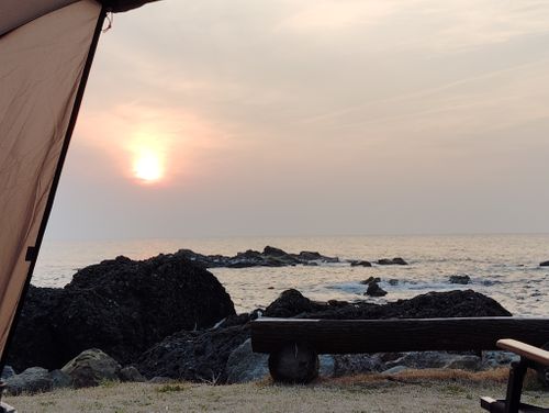 何もしないキャンプ オーシャンズ | オートキャンプ場・RVパーク・ドッグラン ソロキャンプ 区画サイト しずさんのキャンプブログ CAMPiii（キャンピー） -キャンプ専用SNS キャンプのすべてがここに集まる-