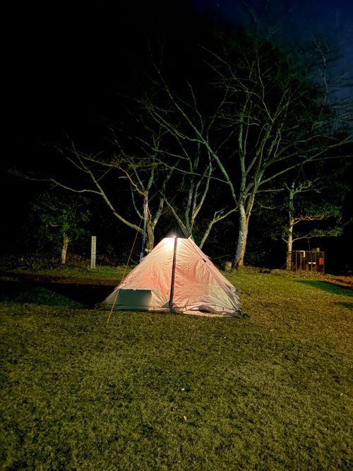 風が心配！のキャンプ 畦田キャンプ場 ソロキャンプ 区画サイト ゆうさんさんのキャンプブログ CAMPiii（キャンピー） -キャンプ専用SNS キャンプのすべてがここに集まる-