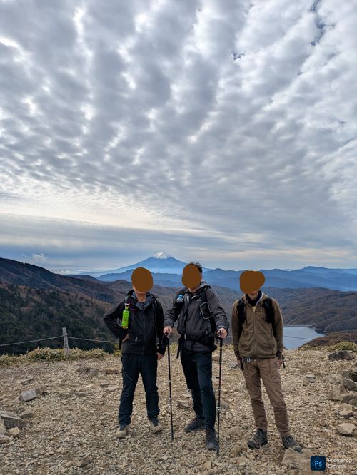 大菩薩嶺登山〜キャンプしてないけど😆 大菩薩嶺 グループキャンプ フリーサイト hachi329さんのキャンプブログ CAMPiii（キャンピー） -キャンプ専用SNS キャンプのすべてがここに集まる-