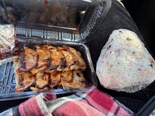 旅する古本屋〜秋の夜長に幸せを保つ時間〜 秋保森林スポーツ公園 ソロキャンプ 区画サイト オートサイト ぱぱちょさんのキャンプブログ CAMPiii（キャンピー） -キャンプ専用SNS キャンプのすべてがここに集まる-