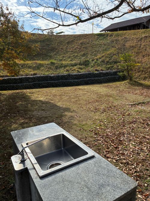 2025年16回目、温泉巡りキャン😆 菰沢(こもさわ)公園 オートキャンプ場 ファミリーキャンプ 区画サイト オートサイト わいげさんのキャンプブログ CAMPiii（キャンピー） -キャンプ専用SNS キャンプのすべてがここに集まる-