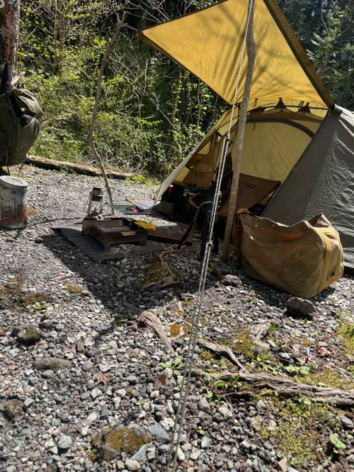 春の夏日キャンプ 丸火自然公園グリーンキャンプ場 ソロキャンプ 区画サイト まっつんさんのキャンプブログ CAMPiii（キャンピー） -キャンプ専用SNS キャンプのすべてがここに集まる-