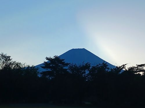 富士山まる出しの秋キャンプ 朝霧Camp Base そらいろキャンプ場（フリーサイト・区画サイト・電源区画サイト） ファミリーキャンプ 区画サイト キャンピングカー vios outdoor'sさんのキャンプブログ CAMPiii（キャンピー） -キャンプ専用SNS キャンプのすべてがここに集まる-