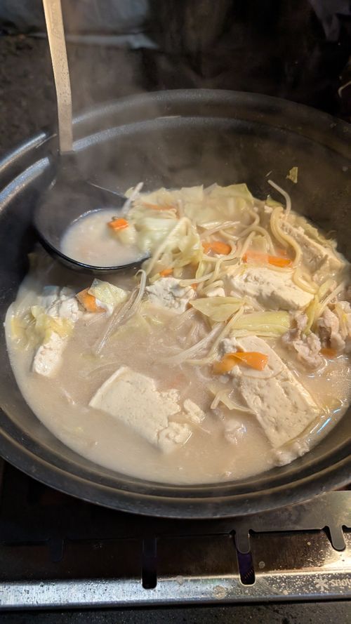 雪が解け　妻が目覚めた　誕生日🎂 FUNAYAMA MOUNTAIN ファミリーキャンプ 区画サイト オートサイト ヒゲキャンさんのキャンプブログ CAMPiii（キャンピー） -キャンプ専用SNS キャンプのすべてがここに集まる-