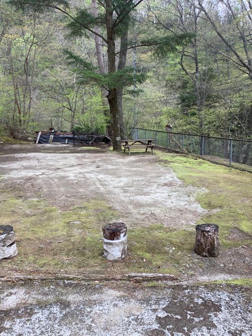 Vol.115 26/NO.05 今年も早速再開初日にお肉焼き焼きに行く‼️ 笛吹小屋キャンプ場 ソロキャンプ 区画サイト 🔥焚き火🔥さんのキャンプブログ CAMPiii（キャンピー） -キャンプ専用SNS キャンプのすべてがここに集まる-
