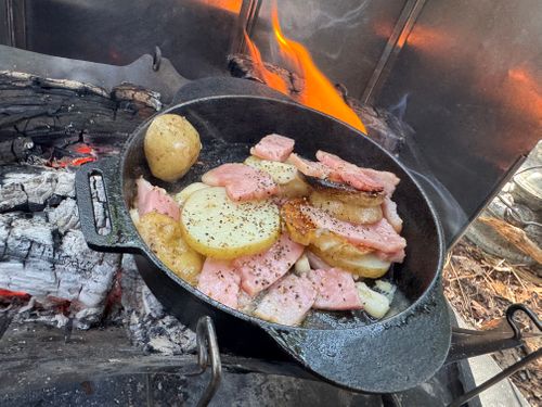 朝夕は、まだ冬だった PICA富士西湖 ソロキャンプ グループキャンプ 区画サイト フリーサイト まっつんさんのキャンプブログ CAMPiii（キャンピー） -キャンプ専用SNS キャンプのすべてがここに集まる-