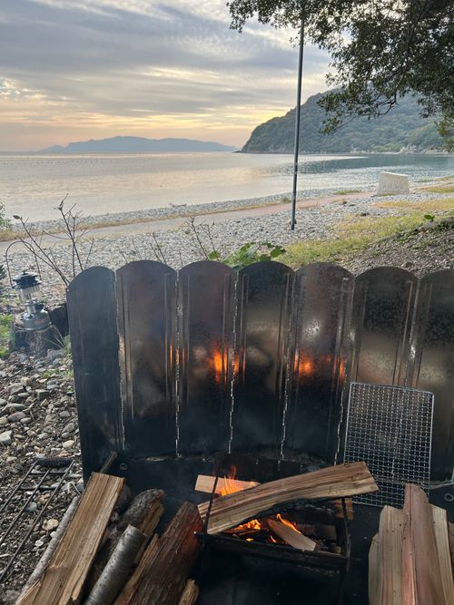 海辺で新米を愉しむキャンプ 丸山県民サンビーチ（キャンプ場） ソロキャンプ フリーサイト おくさんさんのキャンプブログ CAMPiii（キャンピー） -キャンプ専用SNS キャンプのすべてがここに集まる-