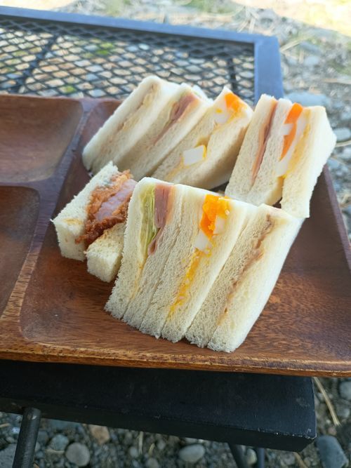 ポーランド軍幕会  中津川河川敷 グループキャンプ フリーサイト ウエィダーさんのキャンプブログ CAMPiii（キャンピー） -キャンプ専用SNS キャンプのすべてがここに集まる-