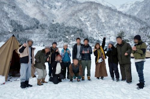 ひらせ雪中 白川郷ひらせ温泉キャンプサイト グループキャンプ フリーサイト atelierさんのキャンプブログ CAMPiii（キャンピー） -キャンプ専用SNS キャンプのすべてがここに集まる-