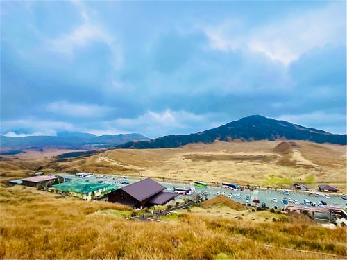 念願だった初・阿蘇(熊本)の秋を楽しむおじおばうさキャン△ in ゴンドーシャロレー 〜 CAMP NO.163 ゴンドーシャロレー ファミリーキャンプ グループキャンプ 区画サイト おじキャン△さんのキャンプブログ CAMPiii（キャンピー） -キャンプ専用SNS キャンプのすべてがここに集まる-