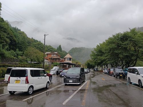 温泉を楽しみ、御岳と乗鞍を望む標高1400mの絶景キャンプで秋を食らう【Day1】寒い(*_*; N.A.O.高山すずらん高原キャンプ場 ファミリーキャンプ オートサイト キャンピングカー vios outdoor'sさんのキャンプブログ CAMPiii(キャンピー) -キャンプ専用SNS キャンプのすべてがここに集まる-
