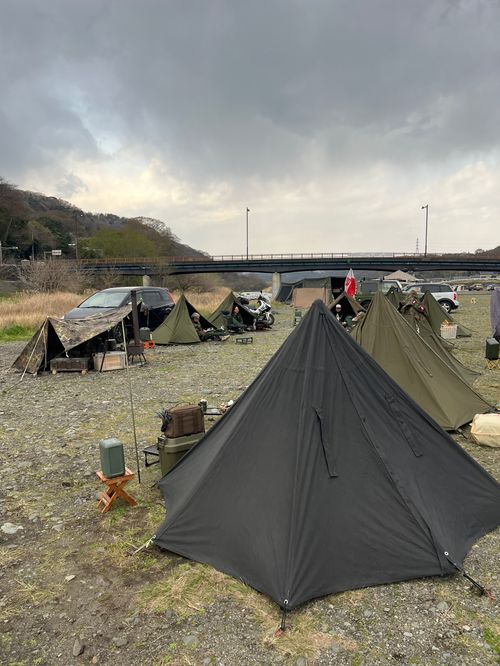 CAMPiii（キャンピー） ウエィダーさんのキャンプブログ ポーランド軍幕会  中津川河川敷