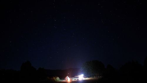 夕日と月と星空と😌 野々川グランビューパーク グループキャンプ オートサイト 区画サイト スローライフに憧れるさんのキャンプブログ CAMPiii(キャンピー) -キャンプ専用SNS キャンプのすべてがここに集まる-