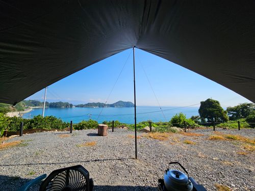 酷暑だけど、、、海を眺めに… かじかじテラスcampfield ソロキャンプ 区画サイト 三代目とっしぃさんのキャンプブログ CAMPiii(キャンピー) -キャンプ専用SNS キャンプのすべてがここに集まる-