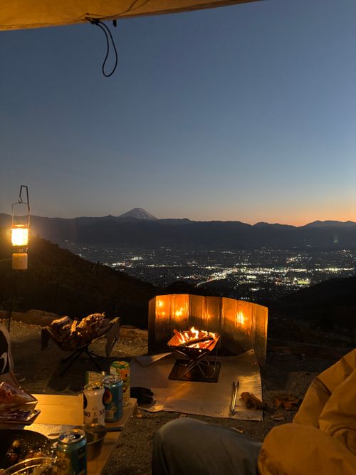 富士山と絶景と温泉 未完の里 グループキャンプ 区画サイト aozoraさんのキャンプブログ CAMPiii（キャンピー） -キャンプ専用SNS キャンプのすべてがここに集まる-