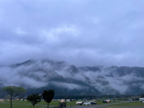 雨予報のふもっとぱらへ ふもとっぱらキャンプ場 ソロキャンプ フリーサイト ATSUJIRODESUさんのキャンプブログ CAMPiii（キャンピー） -キャンプ専用SNS キャンプのすべてがここに集まる-
