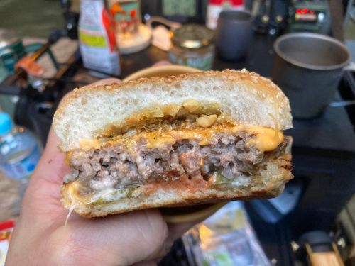 朝バーガー編　１月キャンプ2回目 智光山公園 キャンプ場 グループキャンプ オートサイト 区画サイト boorishcamperさんのキャンプブログ CAMPiii（キャンピー） -キャンプ専用SNS キャンプのすべてがここに集まる-