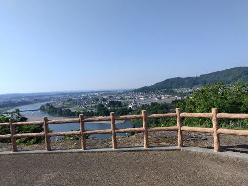見晴らしサイコー！キャンプ日和&hearts; 市民の家 おぢゃ～る(小千谷 信濃川 水力発電館) ファミリーキャンプ 区画サイト セツさんのキャンプブログ CAMPiii（キャンピー） -キャンプ専用SNS キャンプのすべてがここに集まる-