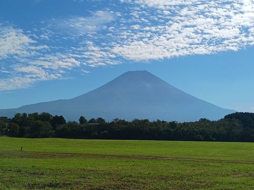富士山まる出しの秋キャンプ 朝霧Camp Base そらいろキャンプ場（フリーサイト・区画サイト・電源区画サイト） ファミリーキャンプ 区画サイト キャンピングカー vios outdoor'sさんのキャンプブログ CAMPiii（キャンピー） -キャンプ専用SNS キャンプのすべてがここに集まる-