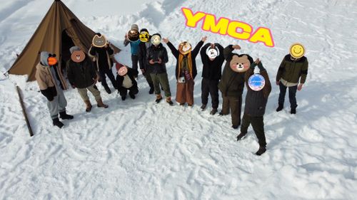 大人だけど雪遊び全振りキャンプ⛄️❄️🗿 白川郷ひらせ温泉キャンプサイト グループキャンプ フリーサイト ぐうたら夫婦さんのキャンプブログ CAMPiii（キャンピー） -キャンプ専用SNS キャンプのすべてがここに集まる-