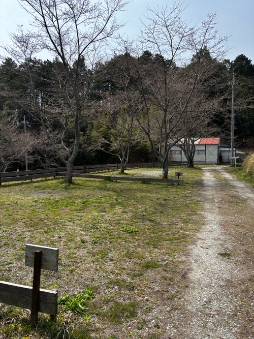 春休み、異動前キャンプ ゴリラフィールドとよのキャンプ場 GORILLA FIELD TOYONO グループキャンプ 区画サイト あやぴーさんのキャンプブログ CAMPiii（キャンピー） -キャンプ専用SNS キャンプのすべてがここに集まる-