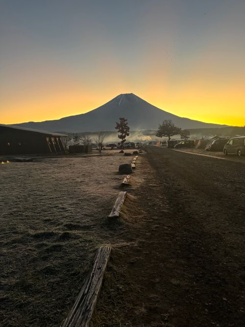 今月2回目⛺️今回も天気に恵まれて最高 ふもとっぱらキャンプ場 ソロキャンプ フリーサイト OYAKATAさんのキャンプブログ CAMPiii（キャンピー） -キャンプ専用SNS キャンプのすべてがここに集まる-