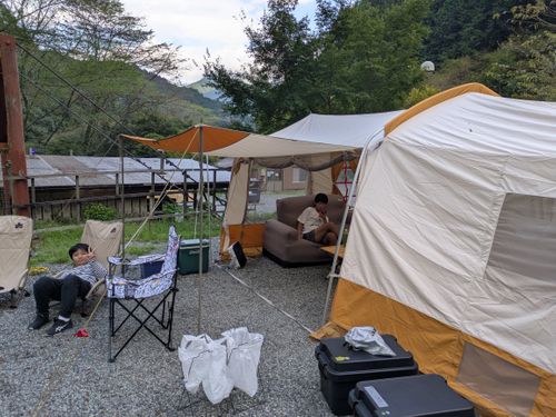 滝の迫力◎!川遊びも満喫!アットホームなキャンプ場 山水徳間の里キャンプ場 ファミリーキャンプ 区画サイト ひなはるさんのキャンプブログ CAMPiii(キャンピー) -キャンプ専用SNS キャンプのすべてがここに集まる-