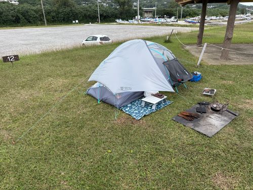 飛行機でキャンプin沖縄 NEOSアウトドアパーク南城 ソロキャンプ 区画サイト ROCKY04さんのキャンプブログ CAMPiii（キャンピー） -キャンプ専用SNS キャンプのすべてがここに集まる-