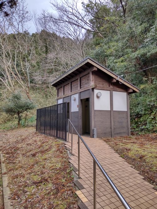 悪天候の合間の好天気予報に👍 十神山・なぎさ公園 ソロキャンプ 区画サイト マッサンさんのキャンプブログ CAMPiii（キャンピー） -キャンプ専用SNS キャンプのすべてがここに集まる-
