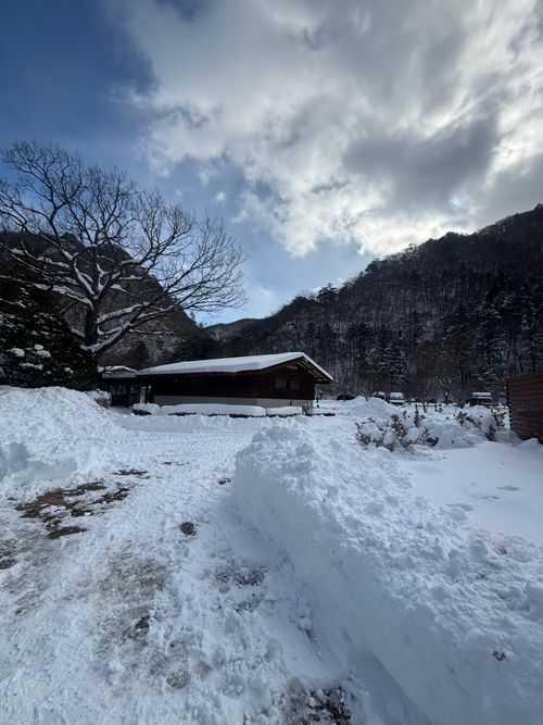 積雪｢ゼロcm」からの➡️➡️➡️➡️暴風のち災害級大雪キャンプ⛄️ 塩原グリーンビレッジ Oniyomeさんのキャンプブログ CAMPiii（キャンピー） -キャンプ専用SNS キャンプのすべてがここに集まる-