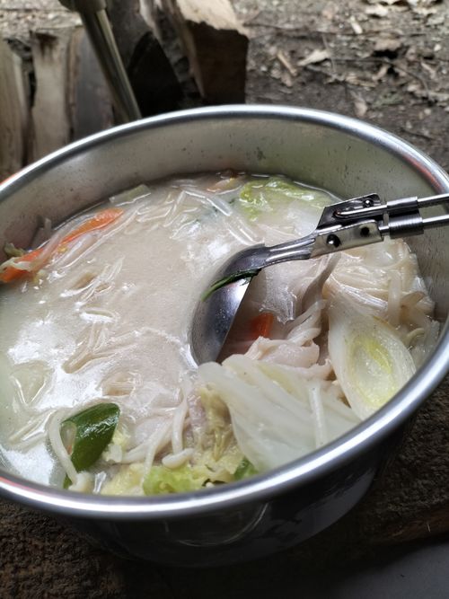 予想外に寒くない😁 月川荘キャンプ場 林間サイト ソロキャンプ フリーサイト ぼっちオヤジさんのキャンプブログ CAMPiii（キャンピー） -キャンプ専用SNS キャンプのすべてがここに集まる-