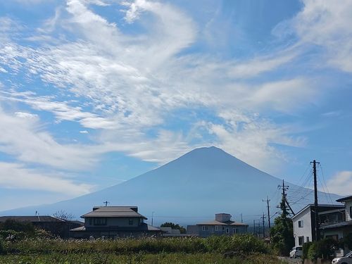 富士山まる出しの秋キャンプ 朝霧Camp Base そらいろキャンプ場（フリーサイト・区画サイト・電源区画サイト） ファミリーキャンプ 区画サイト キャンピングカー vios outdoor'sさんのキャンプブログ CAMPiii（キャンピー） -キャンプ専用SNS キャンプのすべてがここに集まる-