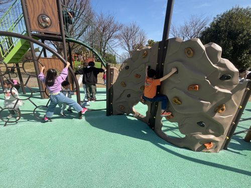 久しぶりのキャンプは強風で恐怖すぎたッ(T ^ T) RECAMP 養老（キャンプ＆ロッジ） ファミリーキャンプ オートサイト まつけんさんのキャンプブログ CAMPiii（キャンピー） -キャンプ専用SNS キャンプのすべてがここに集まる-