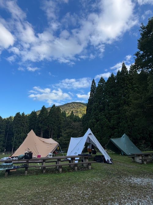 テントの日　サーカスの会　vol.2 グリーンパークハチ北 グループキャンプ 区画サイト あやぴーさんのキャンプブログ CAMPiii（キャンピー） -キャンプ専用SNS キャンプのすべてがここに集まる-