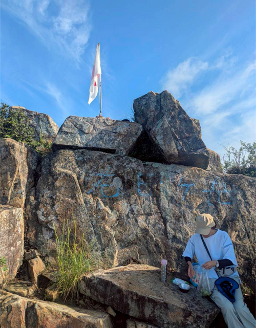 電車で行く🚃サウナキャンプ＆朝駆け登山の旅 Relax Village グループキャンプ 区画サイト NATSUさんのキャンプブログ CAMPiii（キャンピー） -キャンプ専用SNS キャンプのすべてがここに集まる-