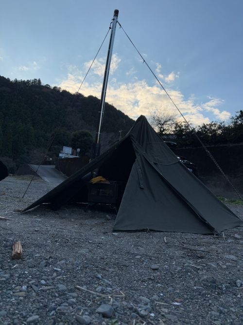 薪ストーブ🔥のある軍幕キャンプ🪖 前川キャンプ場 ソロキャンプ フリーサイト camping roll♪さんのキャンプブログ CAMPiii（キャンピー） -キャンプ専用SNS キャンプのすべてがここに集まる-