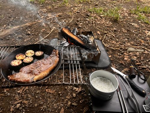 鮎釣りに行って、鮎キャンプのはずが釣り道具忘れてお肉🍖に… 中津川 ソロキャンプ 441campさんのキャンプブログ CAMPiii(キャンピー) -キャンプ専用SNS キャンプのすべてがここに集まる-