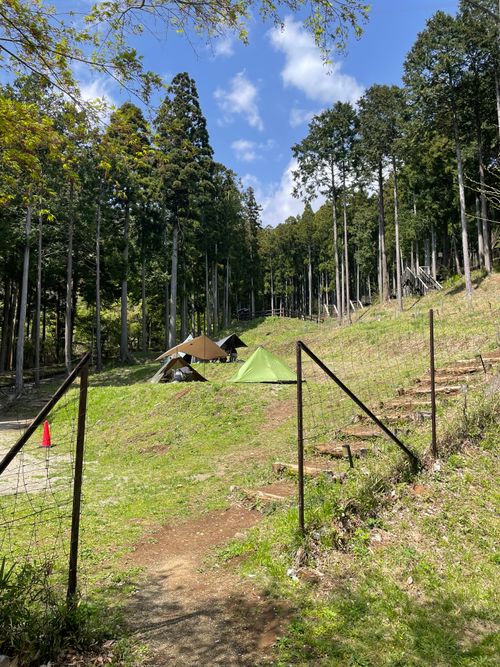 友人とのデュオ！徒歩では坂道がかなりキツイ。表丹沢野外活動センターキャンプ場へ！ 秦野市 表丹沢野外活動センター ソロキャンプ グループキャンプ フリーサイト ma9さんのキャンプブログ CAMPiii（キャンピー） -キャンプ専用SNS キャンプのすべてがここに集まる-