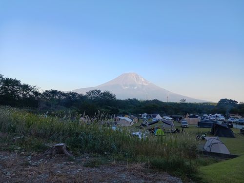 富士山まる出しの秋キャンプ 朝霧Camp Base そらいろキャンプ場（フリーサイト・区画サイト・電源区画サイト） ファミリーキャンプ 区画サイト キャンピングカー vios outdoor'sさんのキャンプブログ CAMPiii（キャンピー） -キャンプ専用SNS キャンプのすべてがここに集まる-