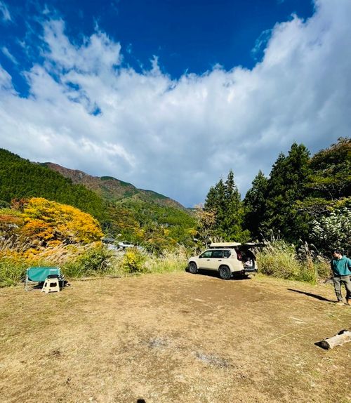 秋空の下、丸いものを食す WOODSMAN CAMPGROUND ファミリーキャンプ 区画サイト オートサイト EJIさんのキャンプブログ CAMPiii（キャンピー） -キャンプ専用SNS キャンプのすべてがここに集まる-