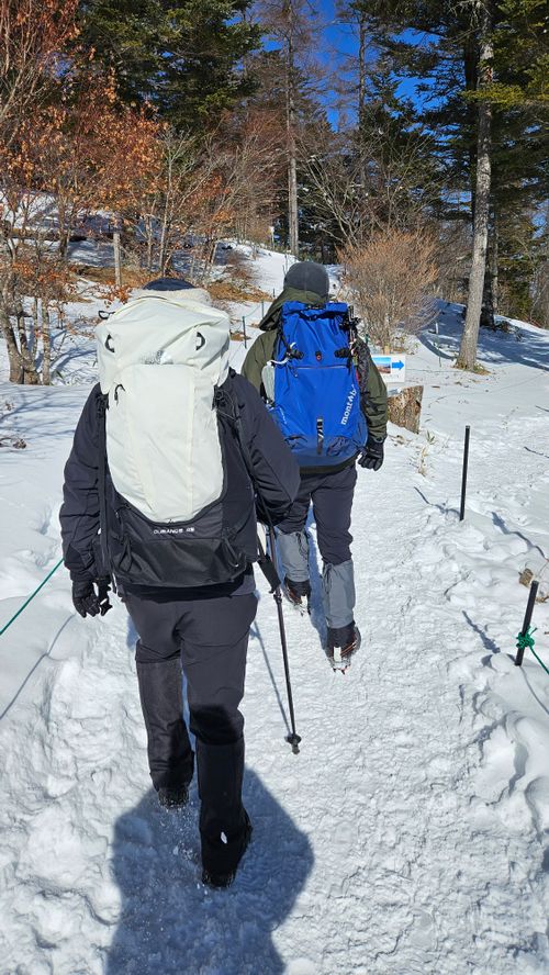 雪山登山車中泊 RVパーク ホテルスターらんど グループキャンプ ソロキャンプ 区画サイト オートサイト IZUIZUさんのキャンプブログ CAMPiii（キャンピー） -キャンプ専用SNS キャンプのすべてがここに集まる-