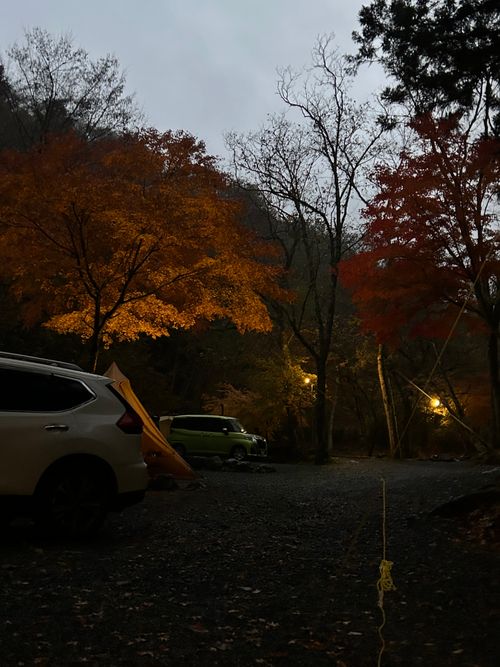 紅葉🍁キャンプ 山伏オートキャンプ場 ソロキャンプ グループキャンプ 区画サイト Genさんのキャンプブログ CAMPiii（キャンピー） -キャンプ専用SNS キャンプのすべてがここに集まる-
