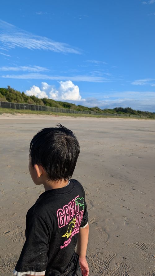 波間に消えた小僧と巨像 コースタルパークリトリート /Coastal Park RETREAT – RV & Campervan Site / ファミリーキャンプ グループキャンプ 区画サイト オートサイト ヒゲキャンさんのキャンプブログ CAMPiii(キャンピー) -キャンプ専用SNS キャンプのすべてがここに集まる-