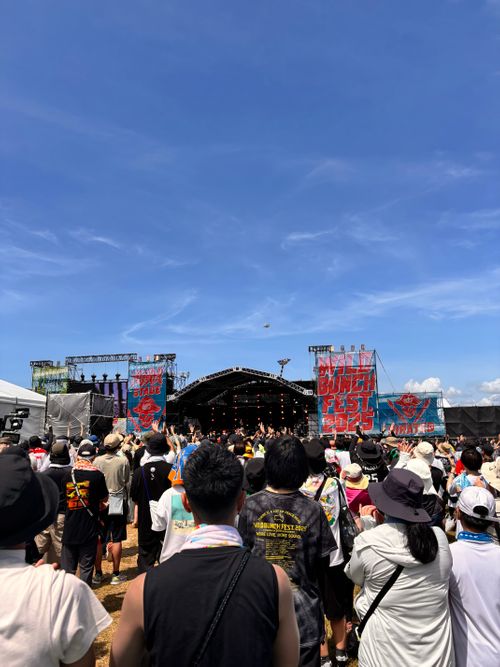 CAMP DE WILD BUNCH FEST.25 山口きらら博記念公園 グループキャンプ フリーサイト あやぴーさんのキャンプブログ CAMPiii(キャンピー) -キャンプ専用SNS キャンプのすべてがここに集まる-