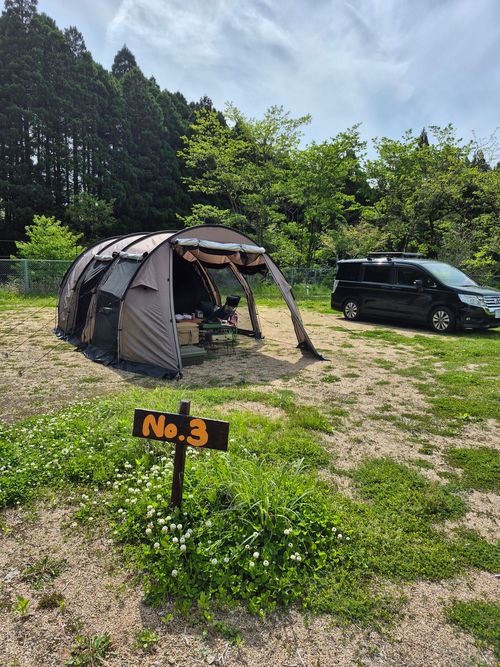 久しぶりにキャンプ HIKOSAN GARDEN CAMP ファミリーキャンプ 区画サイト オートサイト KSKさんのキャンプブログ CAMPiii（キャンピー） -キャンプ専用SNS キャンプのすべてがここに集まる-