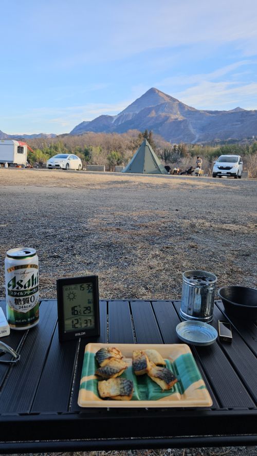 コスモキュランダ ともえ川Park ソロキャンプ グループキャンプ 区画サイト オートサイト IZUIZUさんのキャンプブログ CAMPiii（キャンピー） -キャンプ専用SNS キャンプのすべてがここに集まる-