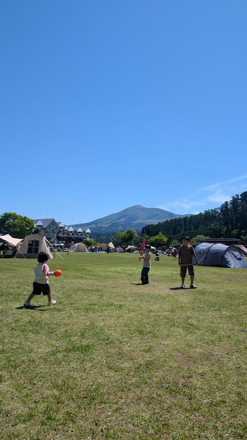 Sさんファミリーとこどもの日キャンプ🎏 （一財）学びやの里／木魂館キャンプ場 ファミリーキャンプ グループキャンプ フリーサイト ヒゲキャンさんのキャンプブログ CAMPiii（キャンピー） -キャンプ専用SNS キャンプのすべてがここに集まる-