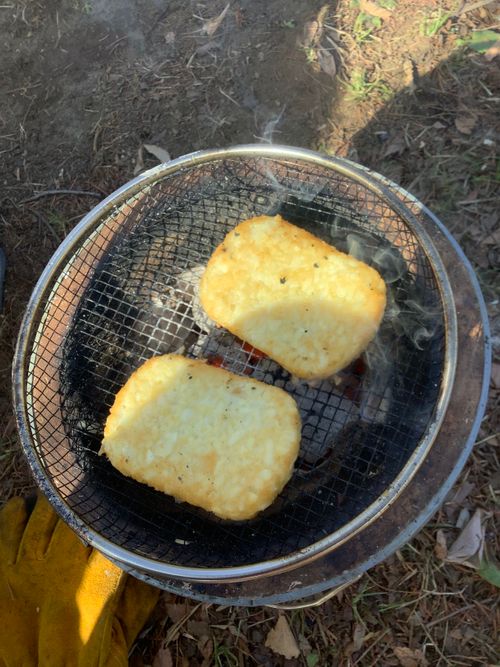 Vol.111 26/NO.01 新年1発目はココで‼️ 坂戸市 ソロキャンプ フリーサイト 🔥焚き火🔥さんのキャンプブログ CAMPiii（キャンピー） -キャンプ専用SNS キャンプのすべてがここに集まる-