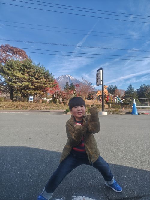 初めましてと、お久しぶり。2年ぶりのミリキャン参加。 富士本栖湖リゾート グループキャンプ フリーサイト HARUMAGEDONさんのキャンプブログ CAMPiii（キャンピー） -キャンプ専用SNS キャンプのすべてがここに集まる-